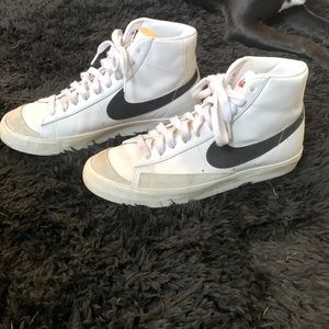 Nike Blazer Mid ‘77